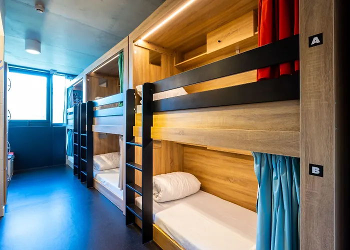 The People - Paris Marais Hostel