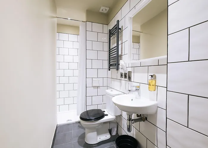 The Warwick By Nestor Hotel London