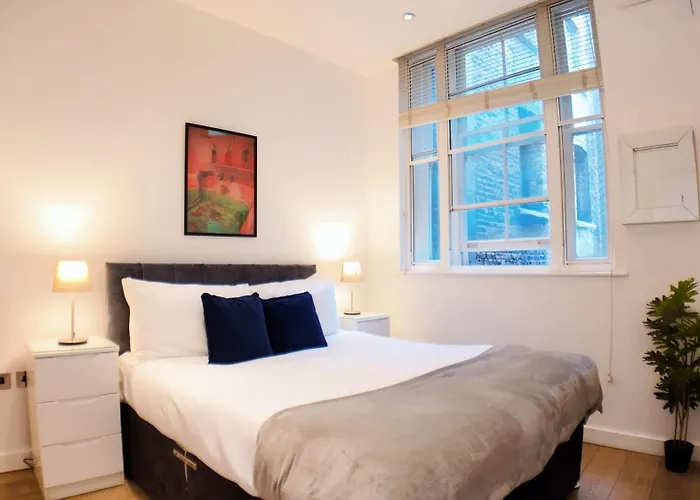 Trafalgar Square By Excel Apartments London