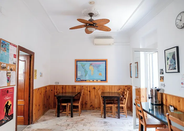 Hostel Triana Backpackers Seville