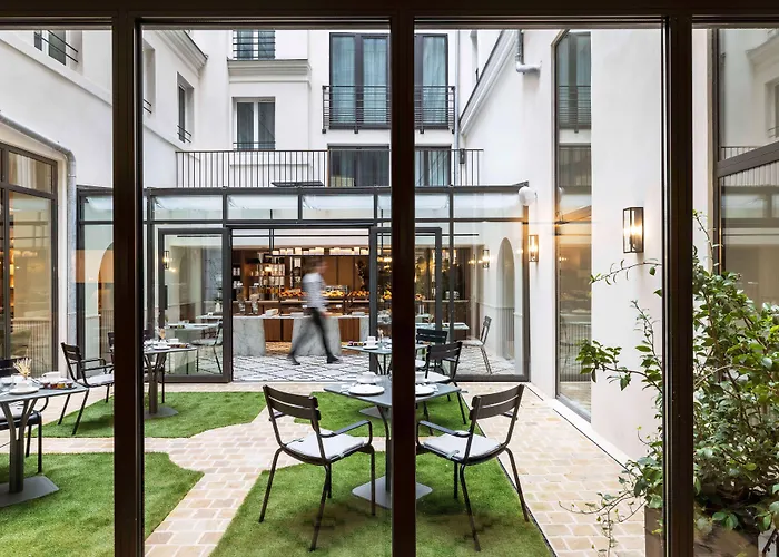Hotel Grand Coeur Latin Paris