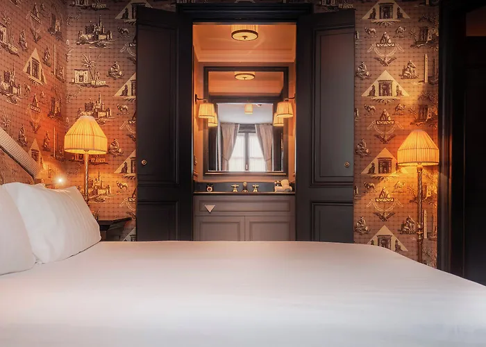 Maison Athenee Paris