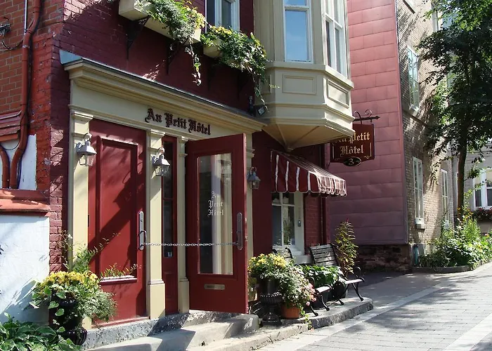Au Petit Hotel Quebec City