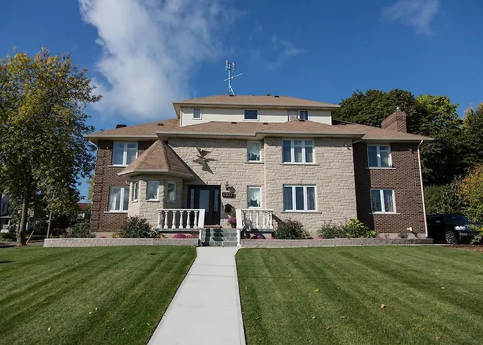 Butterfly Manor Bed & Breakfast Niagara Falls