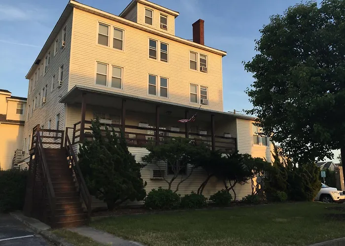 The Wellington Hotel & Suites Oceanblock Ocean City