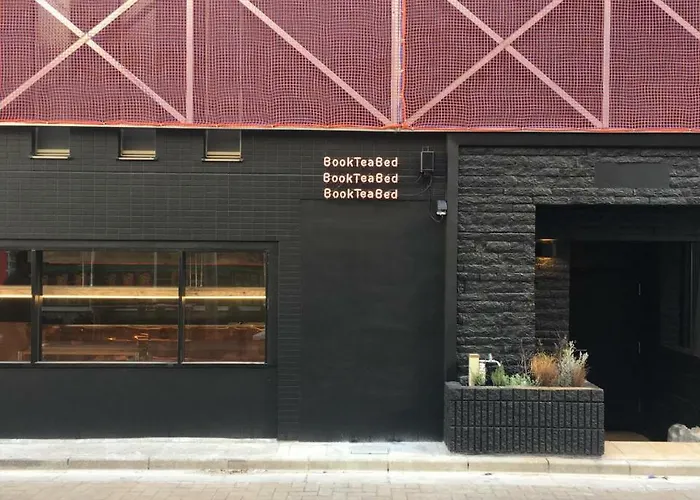 Book Tea Bed Shinjuku-Gyoen Hotel Tokyo