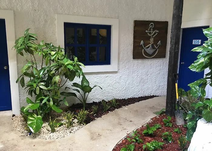 Luna Maya Tulum