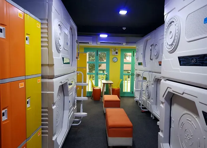 Galaxy Pods @ Chinatown Hotel Singapore