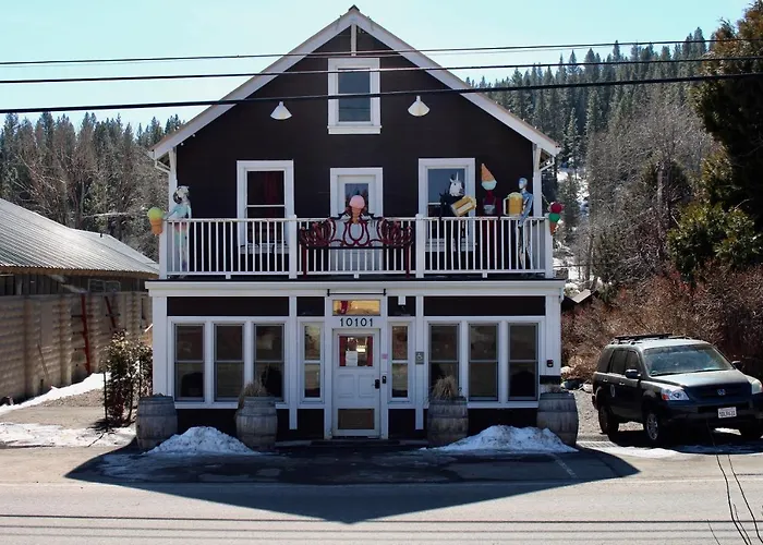 Redlight Historic Bunk Hotel And Speakeasy Truckee
